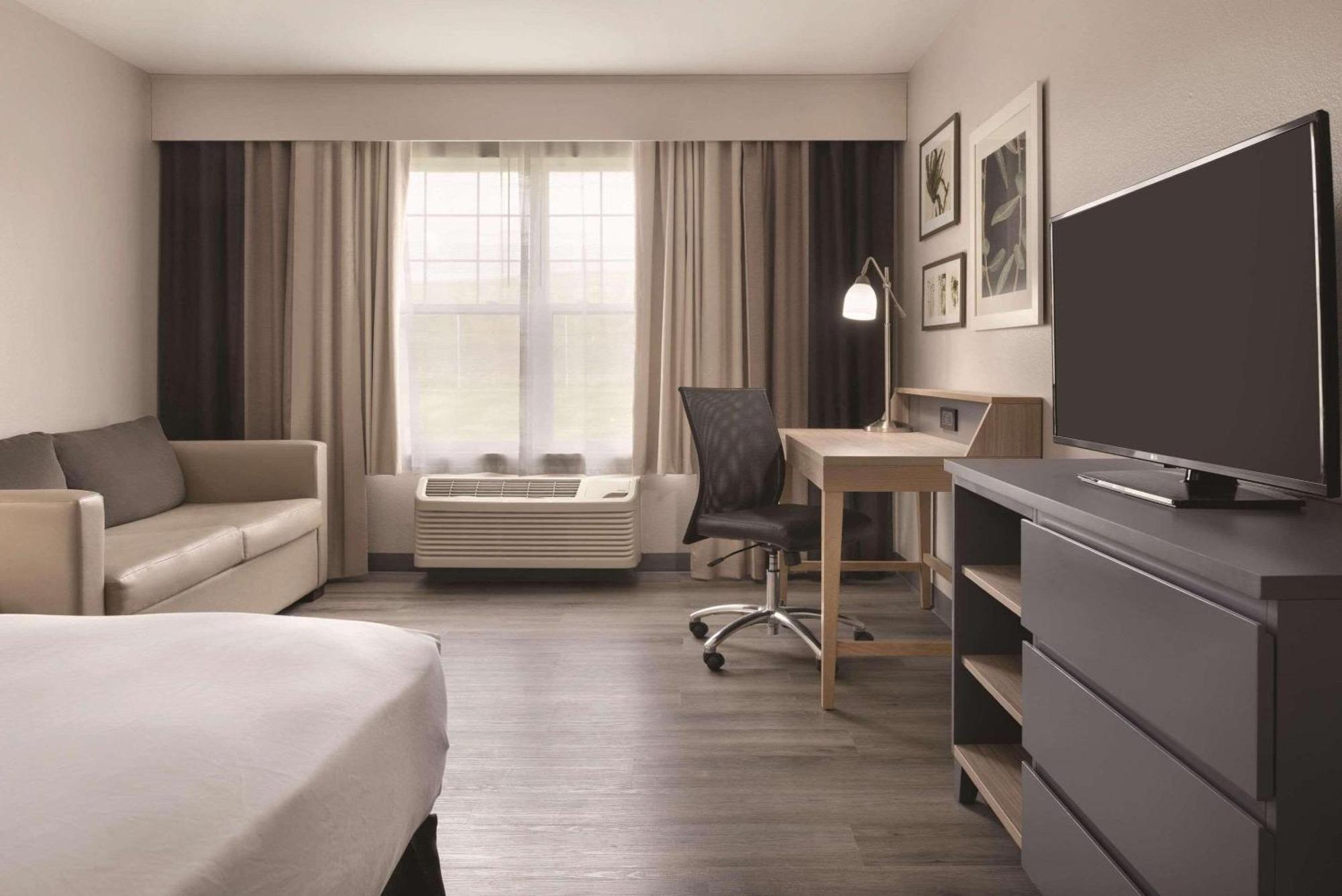 Country Inn & Suites By Radisson, Cedar Falls, Ia מראה חיצוני תמונה