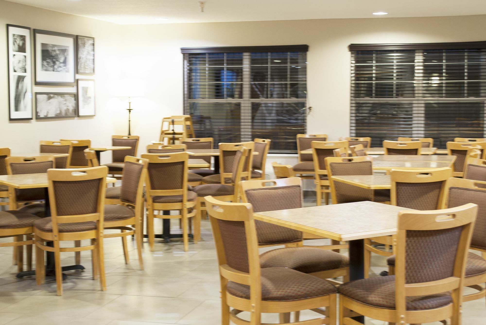 Country Inn & Suites By Radisson, Cedar Falls, Ia מראה חיצוני תמונה